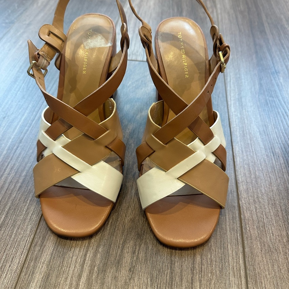 Tommy Hilfiger Women's Brown and White Strappy Sandals 7 1/2